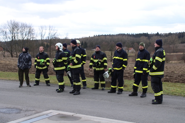 3. (1) Náhodná fotografie z galerie hasičů Lhoty u Potštejna